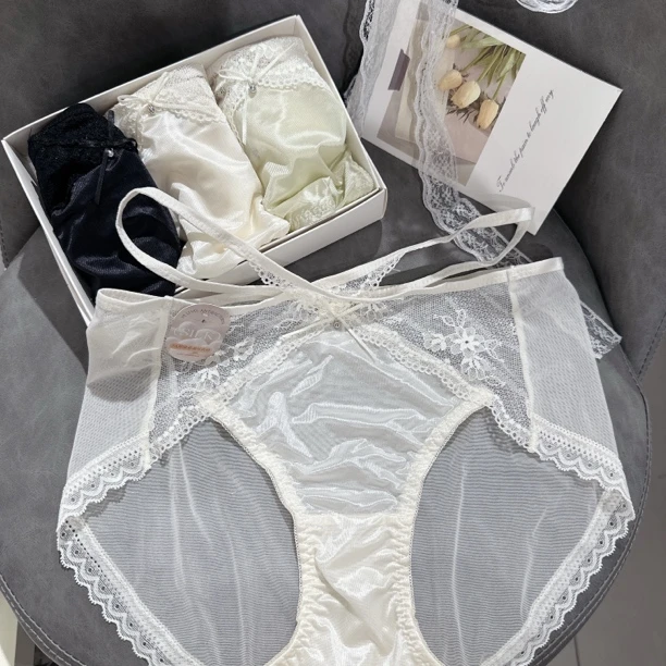 薄荷糖霜80-120斤纯欲心动镂空蕾丝交叉性感少女内裤仙女三角裤