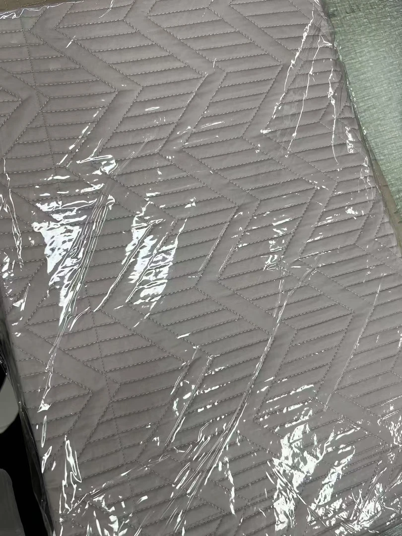 qeeboo-【绗缝枕套一个】