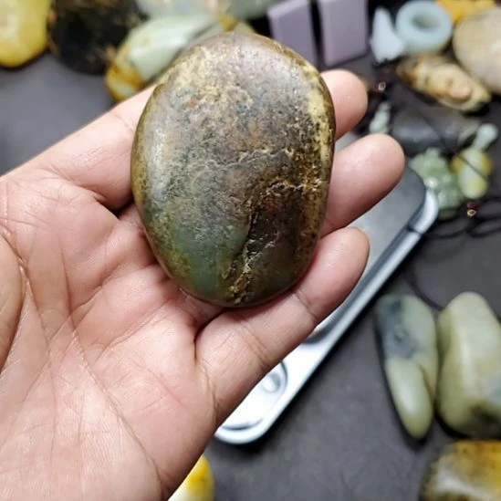 和田玉（糖玉）未镶嵌挂件