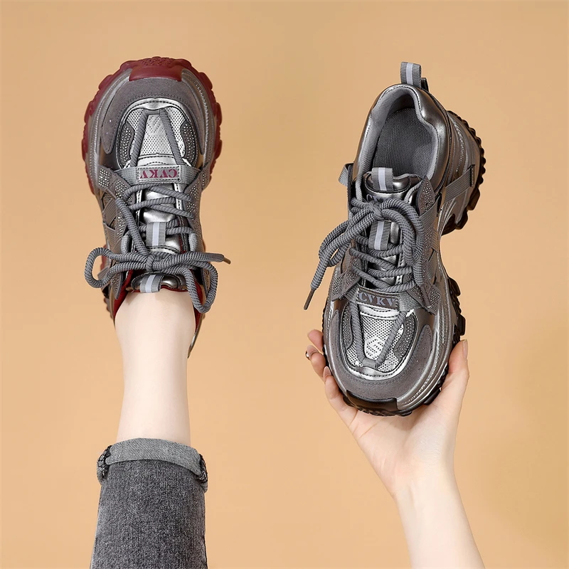 软皮厚底增高老爹鞋女2025新款小个子显瘦显脚小时尚百搭休闲鞋