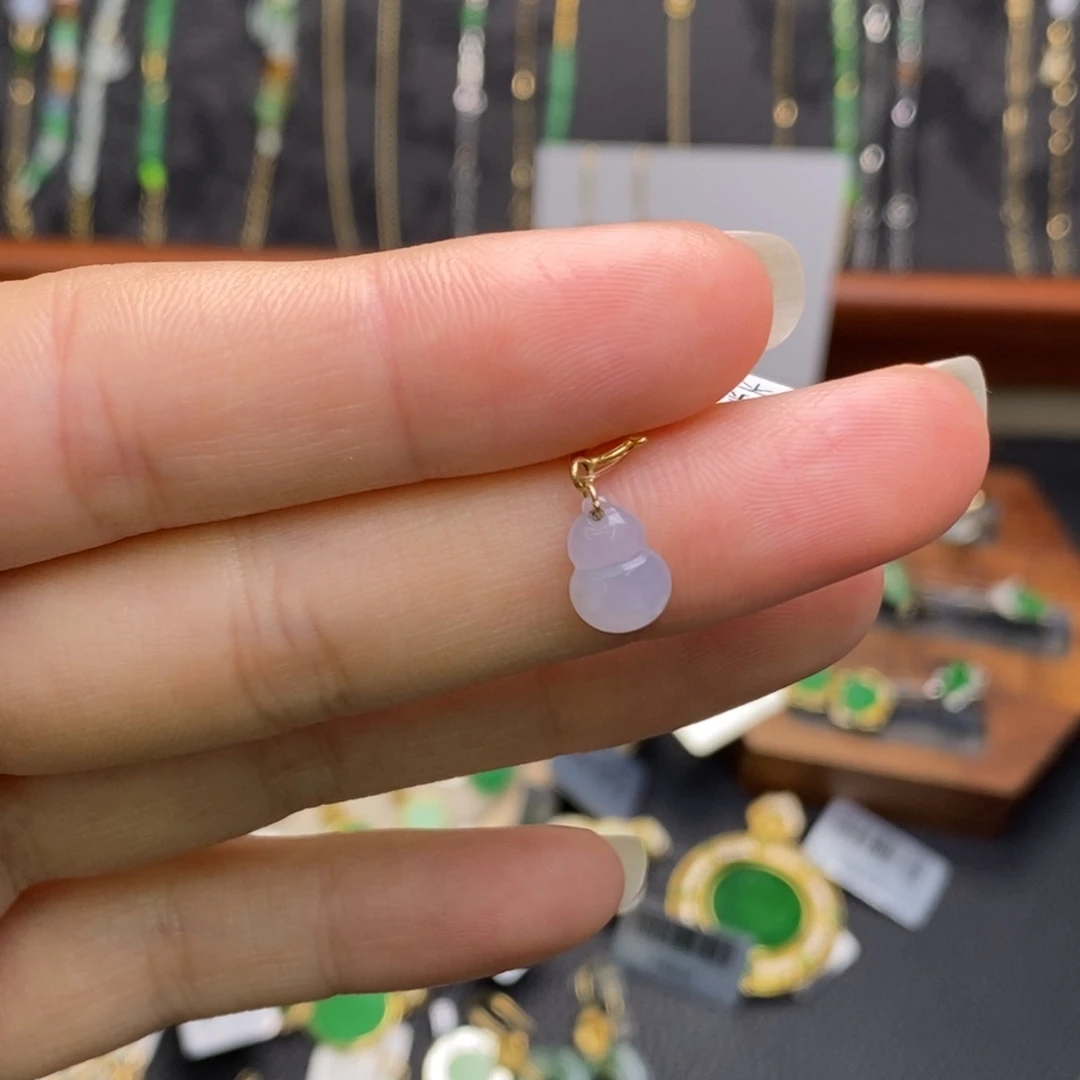 翡翠18K金镶嵌颈饰16366