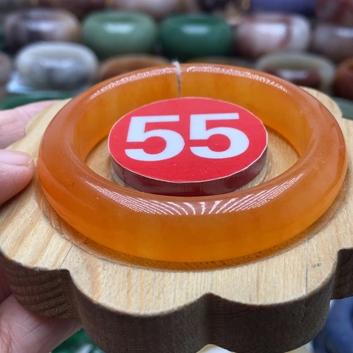 未镶嵌手镯石英质玉