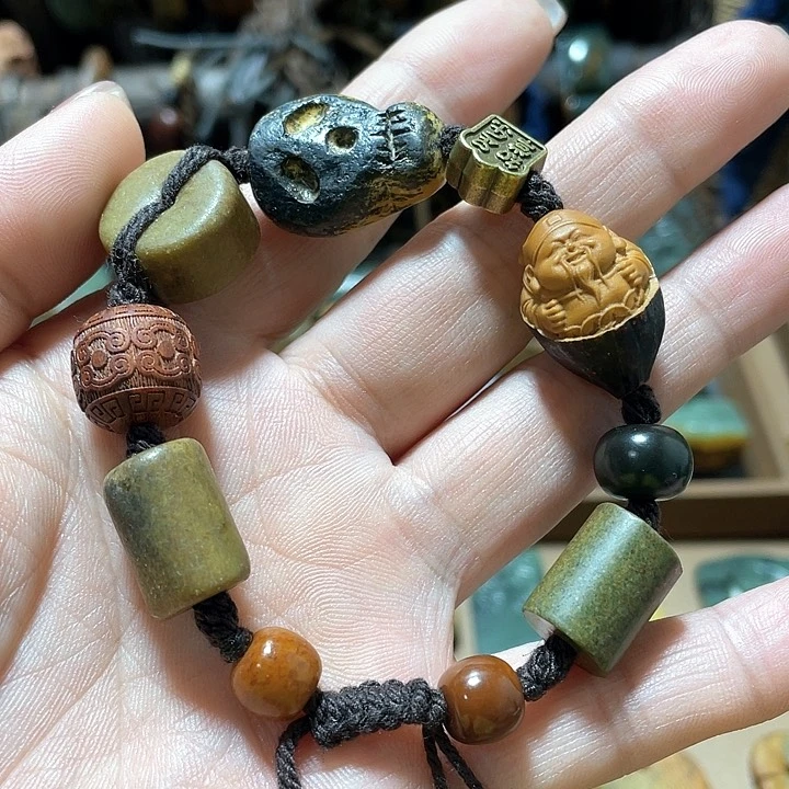 岫岩河磨玉（透闪石质玉）挂件未镶嵌锦****阳