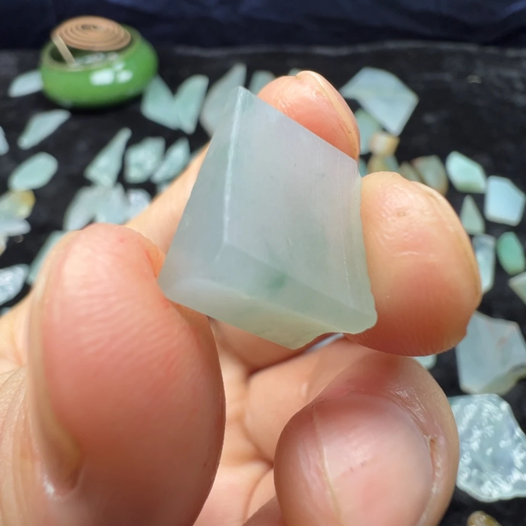 翡翠裸石缅甸翡翠A货做耳坠料