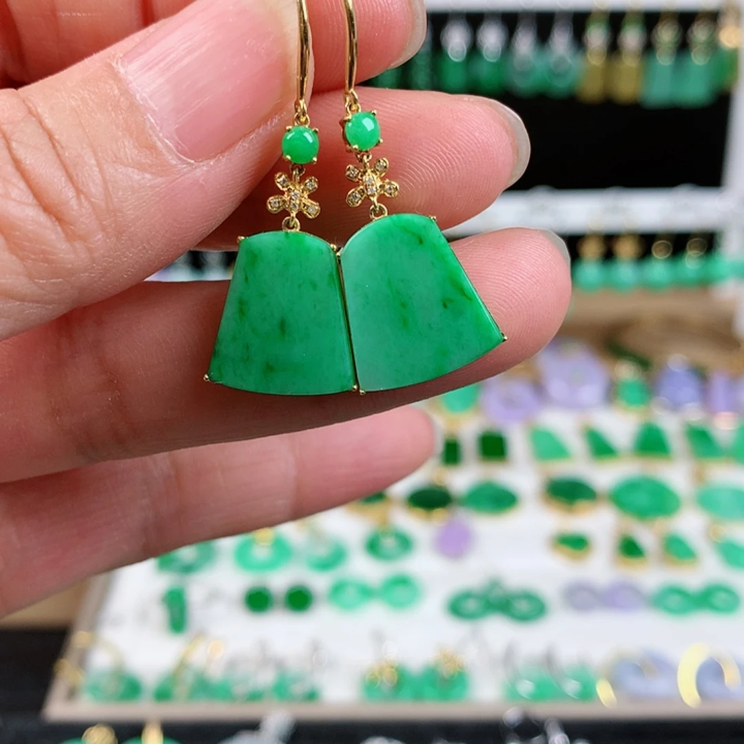 翡翠耳饰18K金镶嵌的