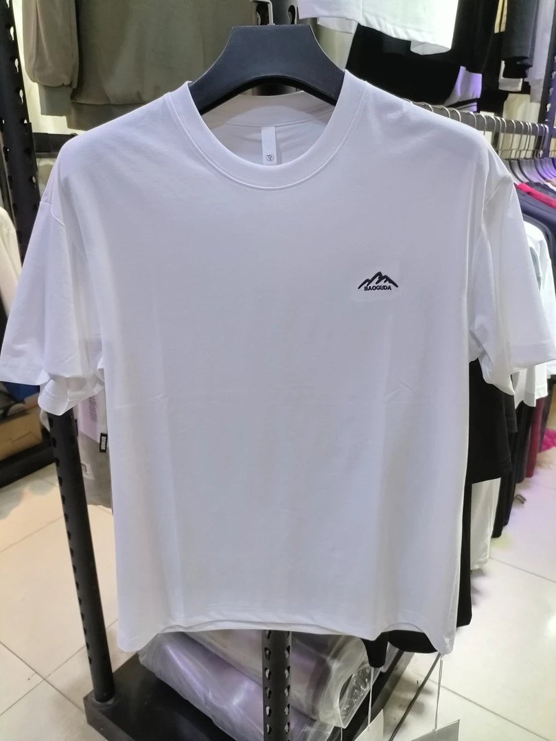 韩版t，宽松，简单款，实体店品质，好面料。夏季