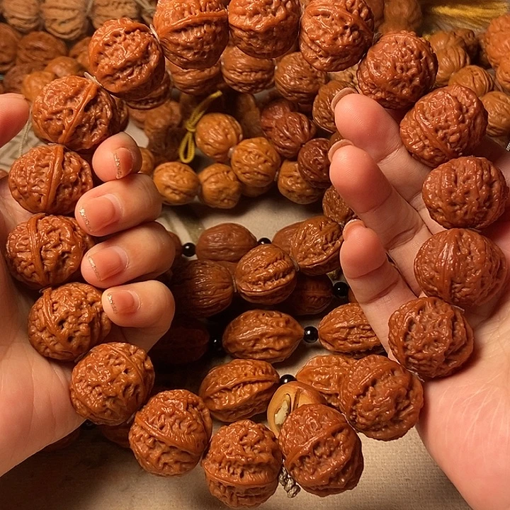 W****手串文玩核桃珊瑚八棱