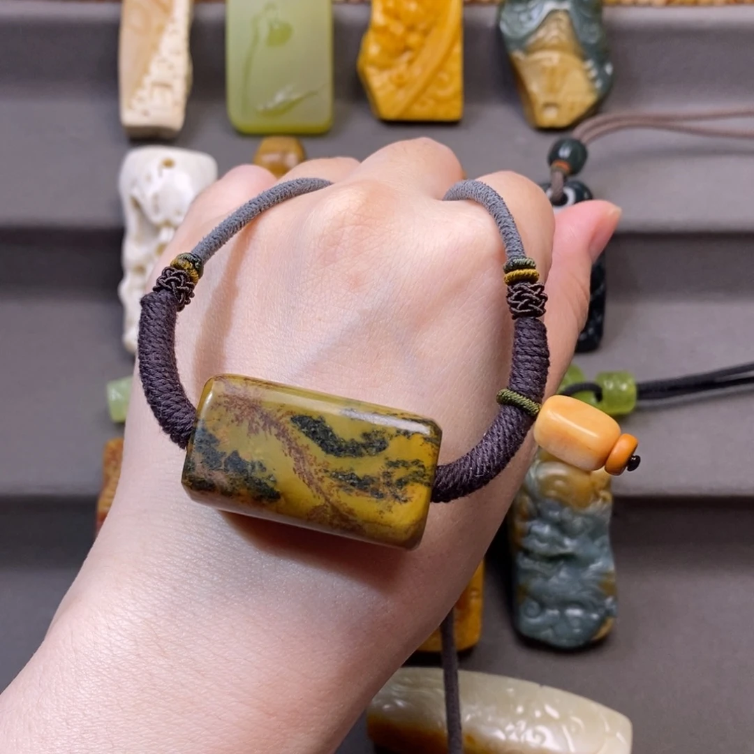 岫岩河磨玉（透闪石质玉）颈饰未镶嵌不****听挂件