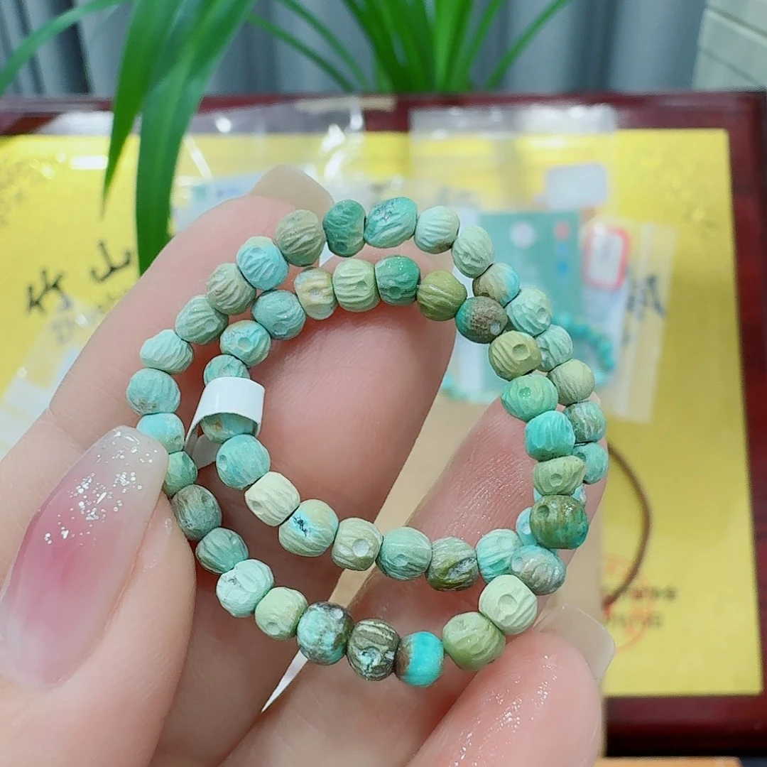 未镶嵌绿松石珠宝奇石