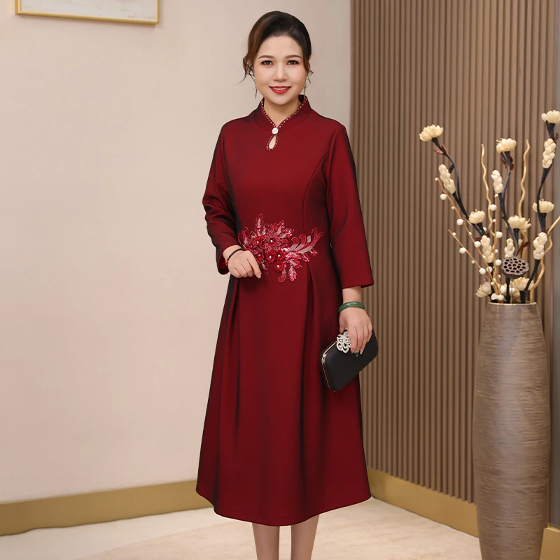 2025喜妈妈婚宴礼服枣红色高级感连衣裙十月份喜婆婆婚服订婚裙子