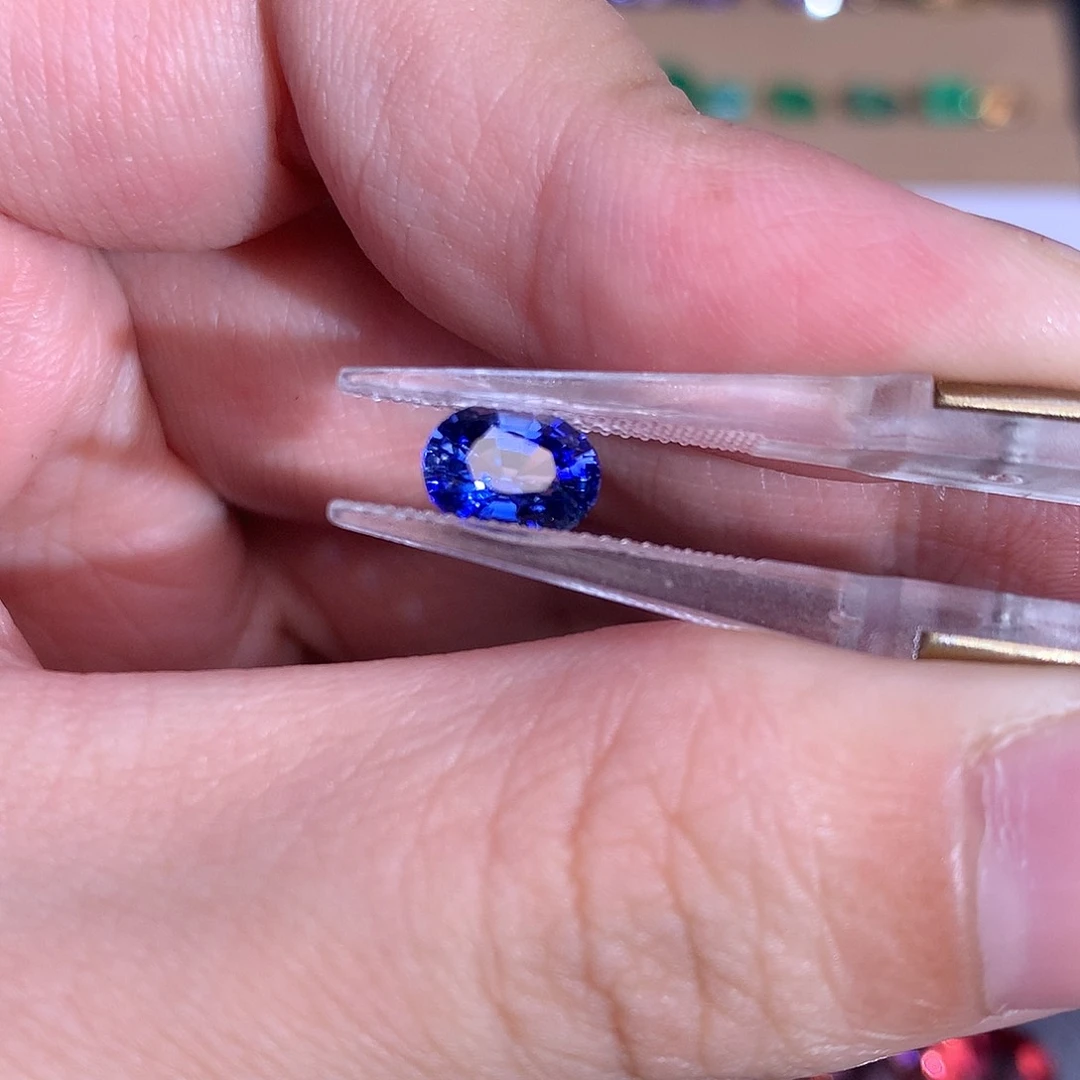 蓝宝石裸石未镶嵌1.365ct