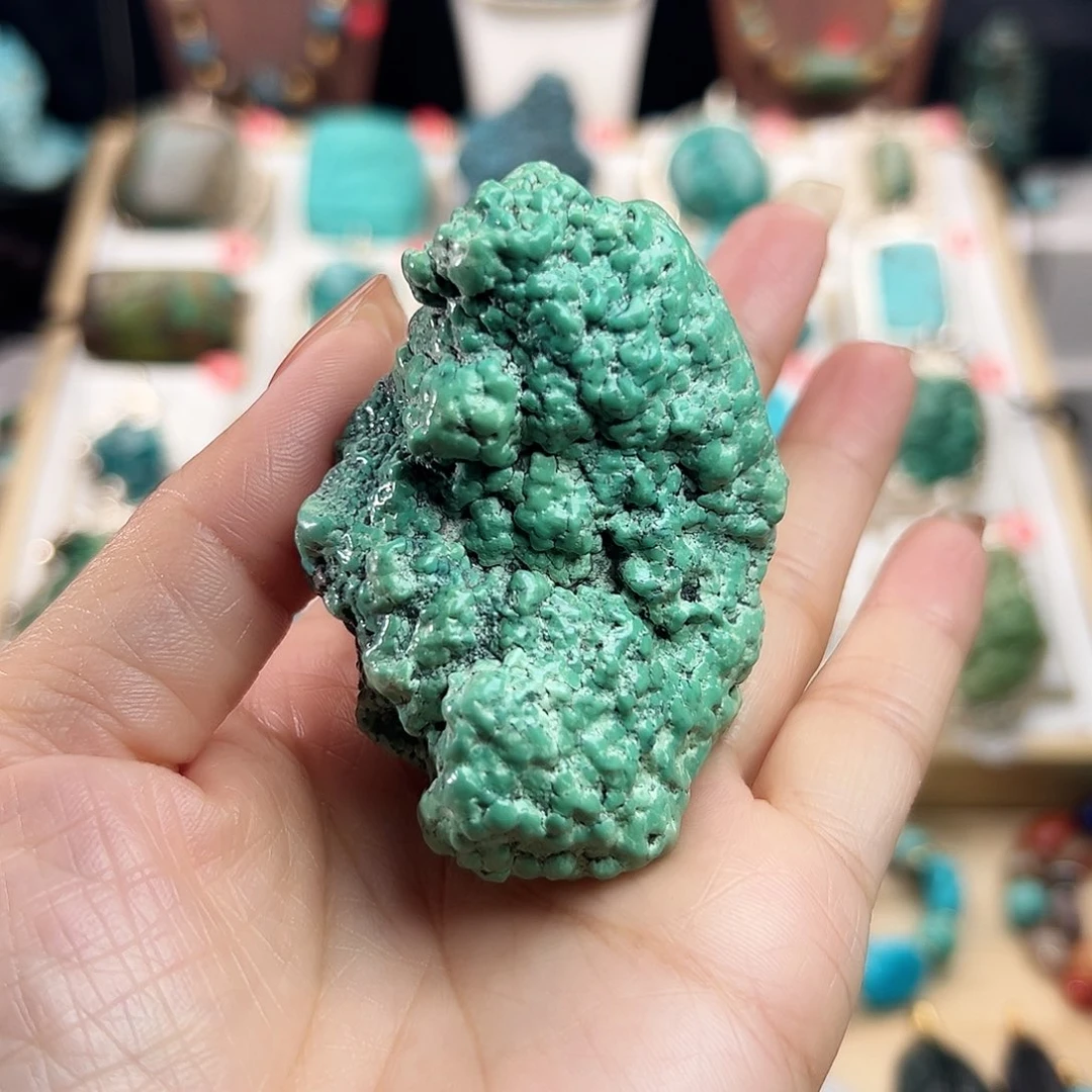 绿松石未镶嵌颈饰