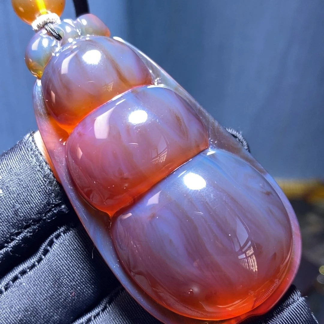 琥珀未镶嵌裸石……