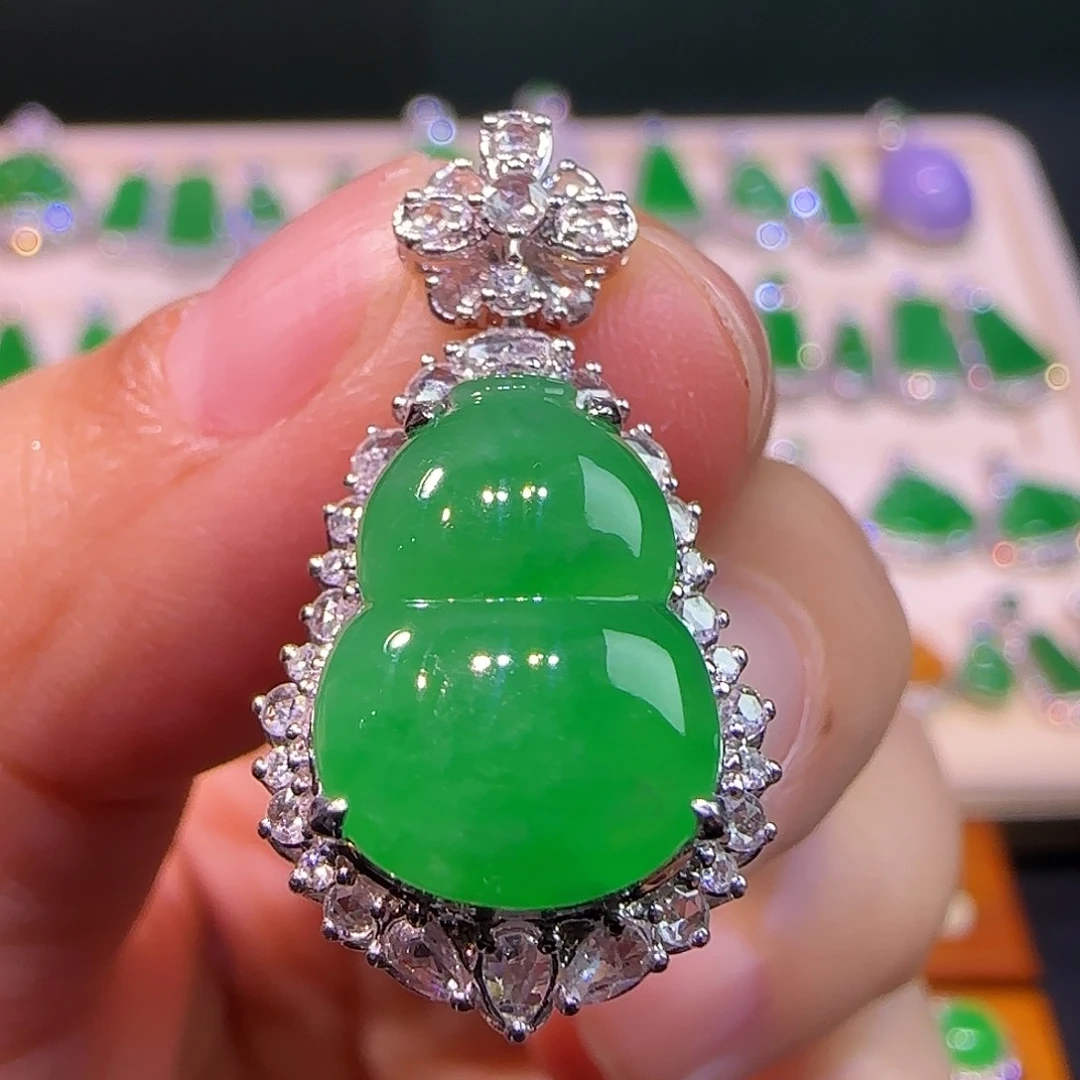 翡翠18K金镶嵌吊坠(不含链)