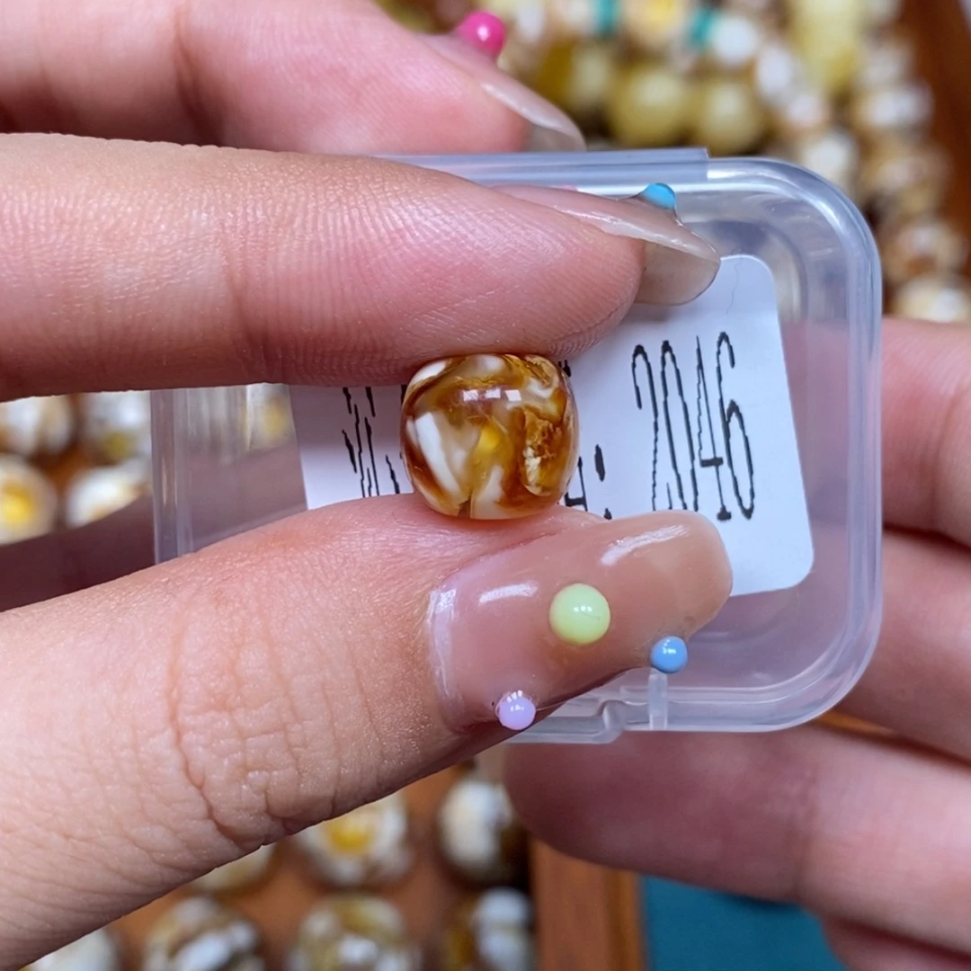 沁色蜜蜡未镶嵌2046