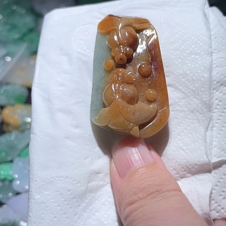 颈饰未镶嵌翡翠天