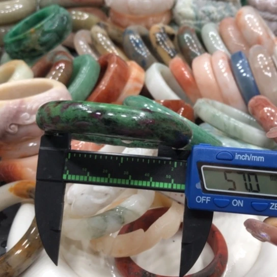 未镶嵌石英质玉珠宝半成品29