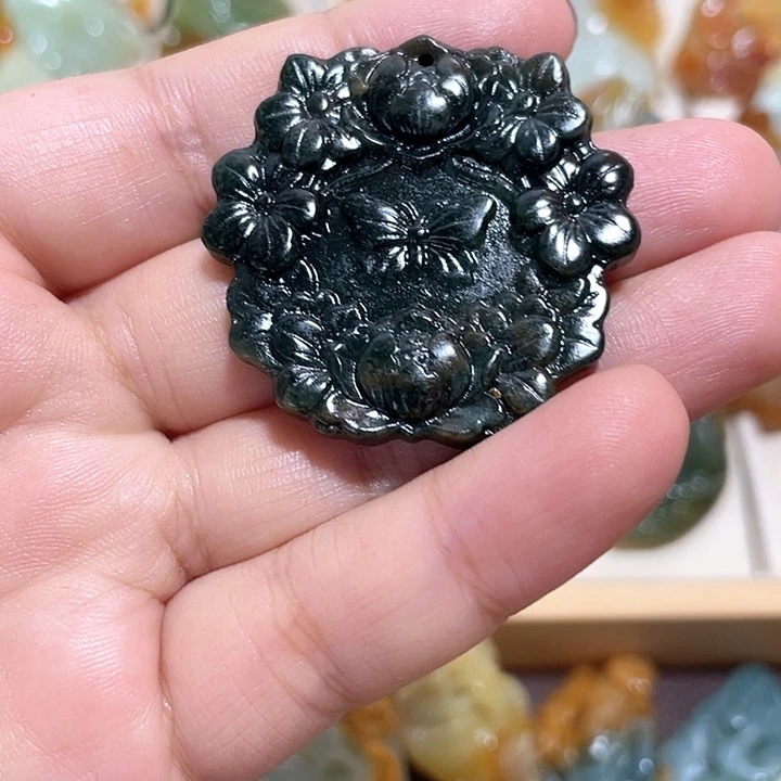 岫玉吊坠(不含链)未镶嵌