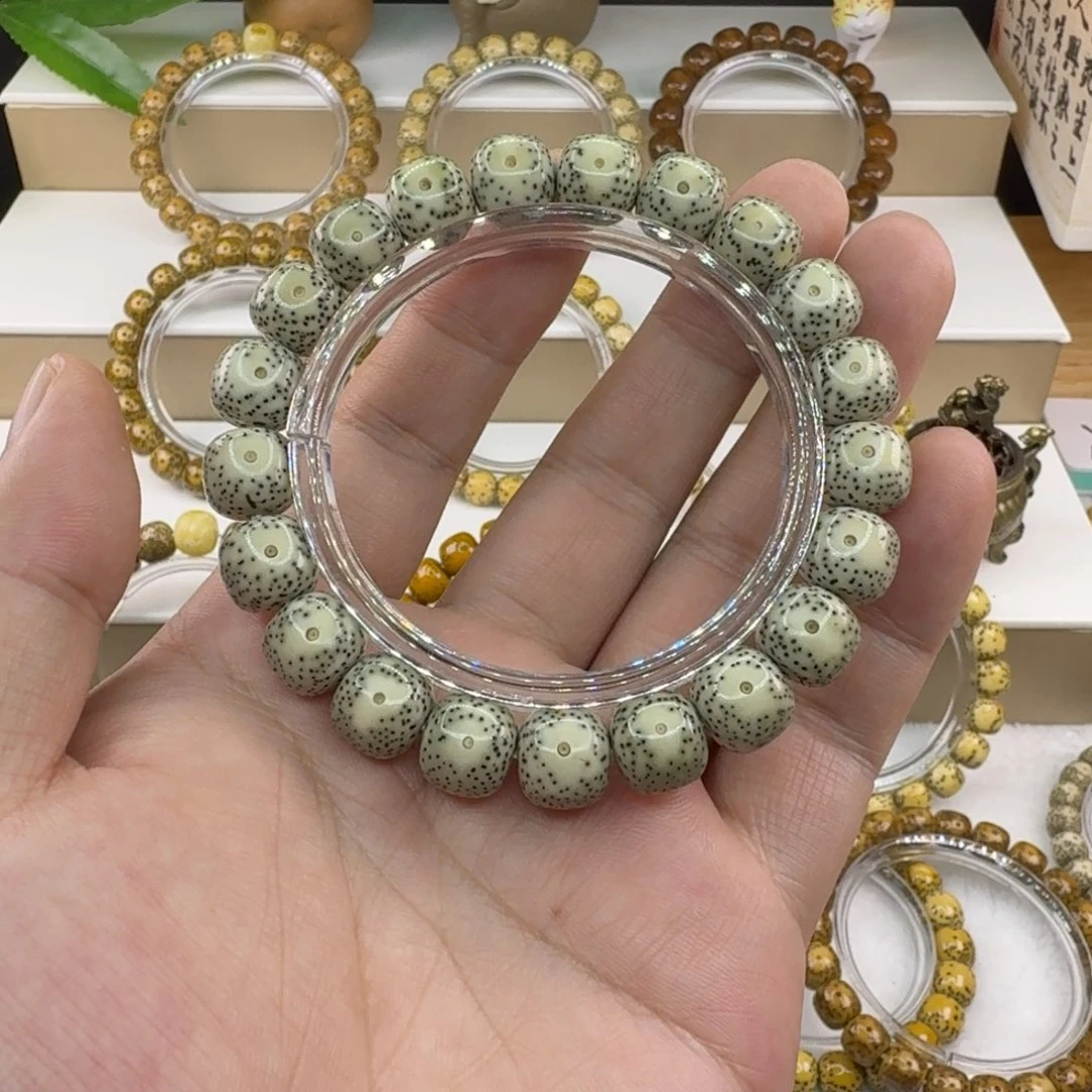 暴***刘星月菩提吊坠海南原生态老型单圈