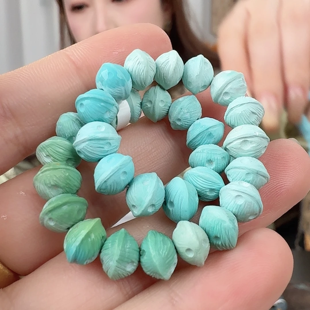 绿松石未镶嵌珠宝奇石