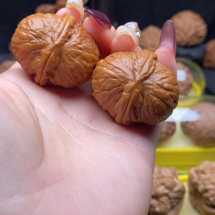 文玩核桃把件舍利子