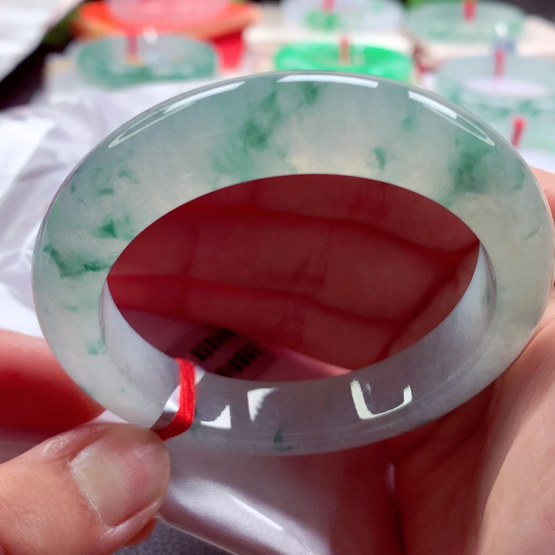 翡翠手镯未镶嵌陈*莹师妹绝美飘花水墨丹青