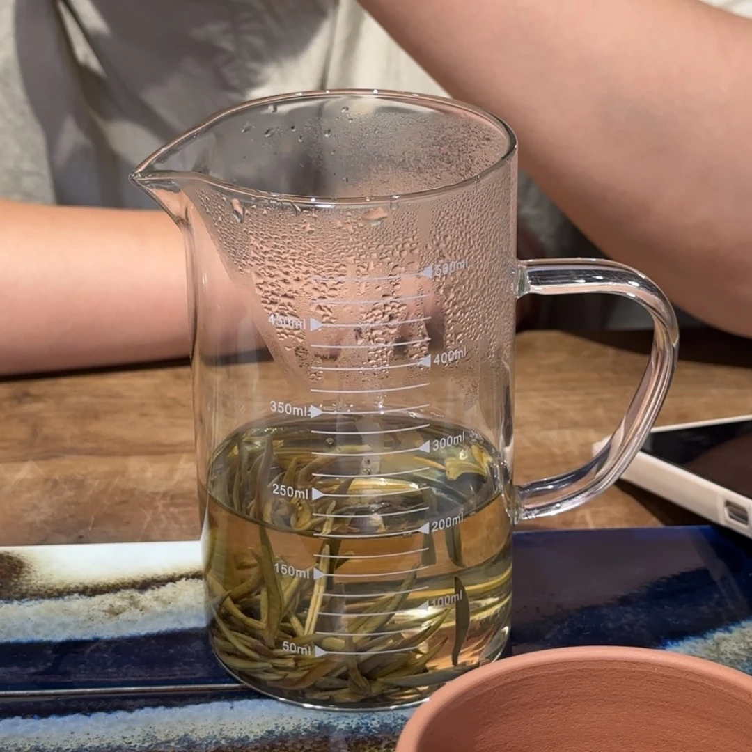 茶盏好甜好甜白毫针