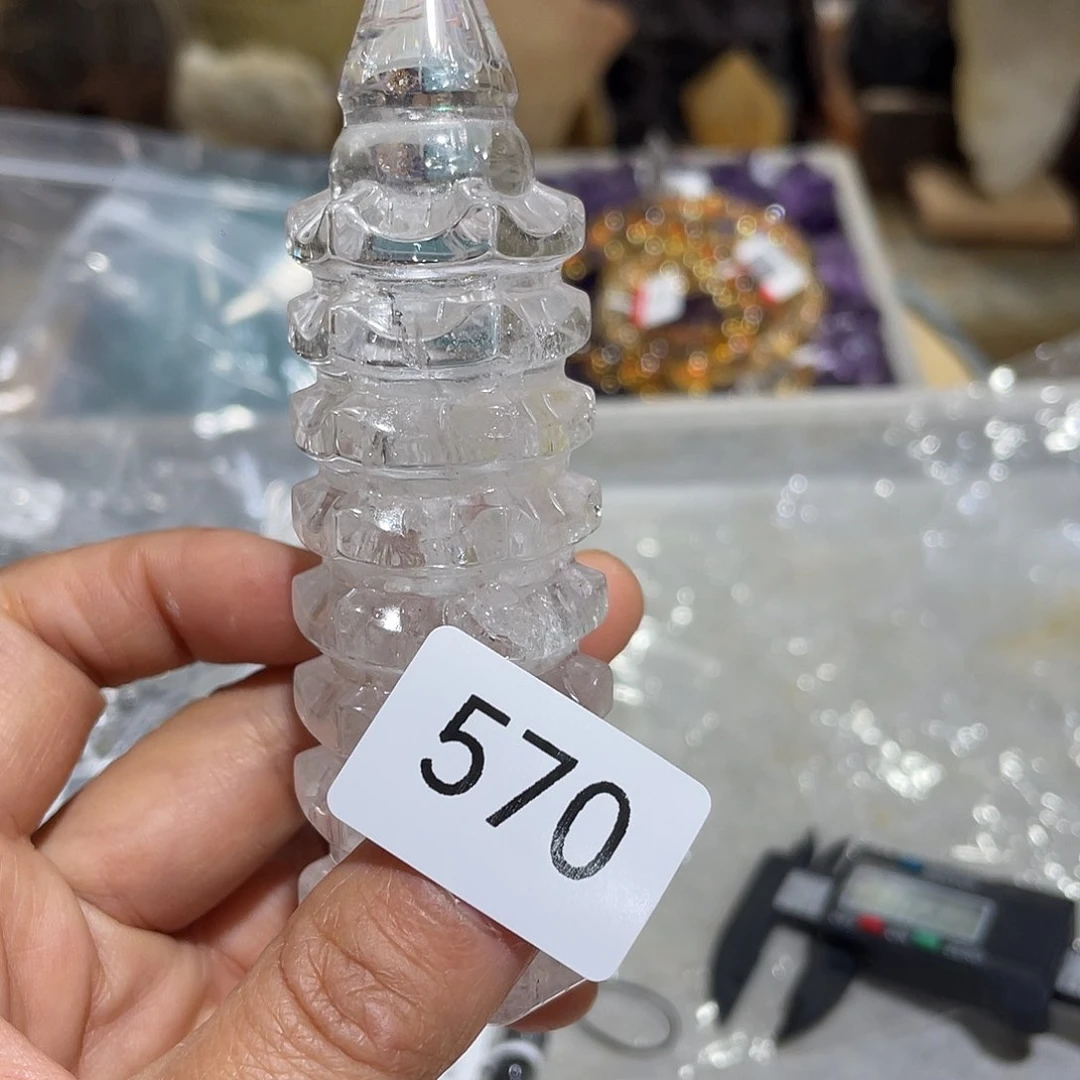 水晶摆件……未镶嵌