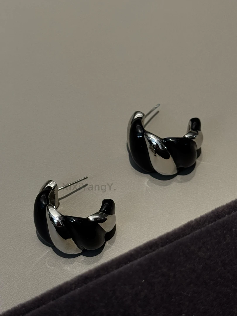 “悉尼日记”小众买手店设计款黑色高级感时尚气质轻奢耳环