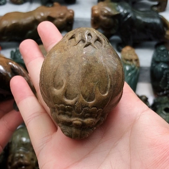 岫岩河磨玉（透闪石质玉）把件未镶嵌
