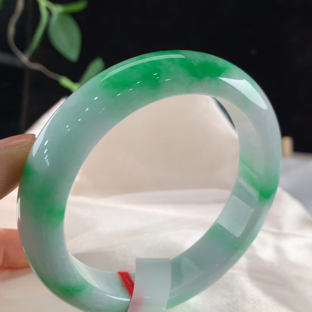 翡翠手镯未镶嵌111-0128