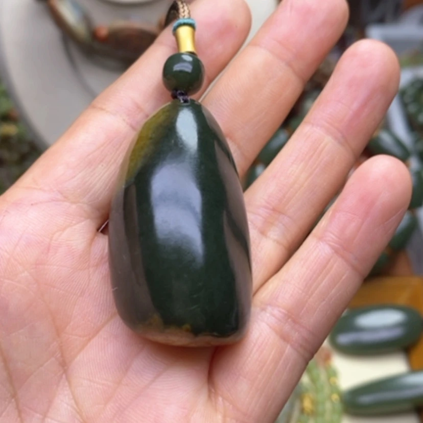【闪购商品】未镶嵌岫岩河磨玉（透闪石质玉）挂件