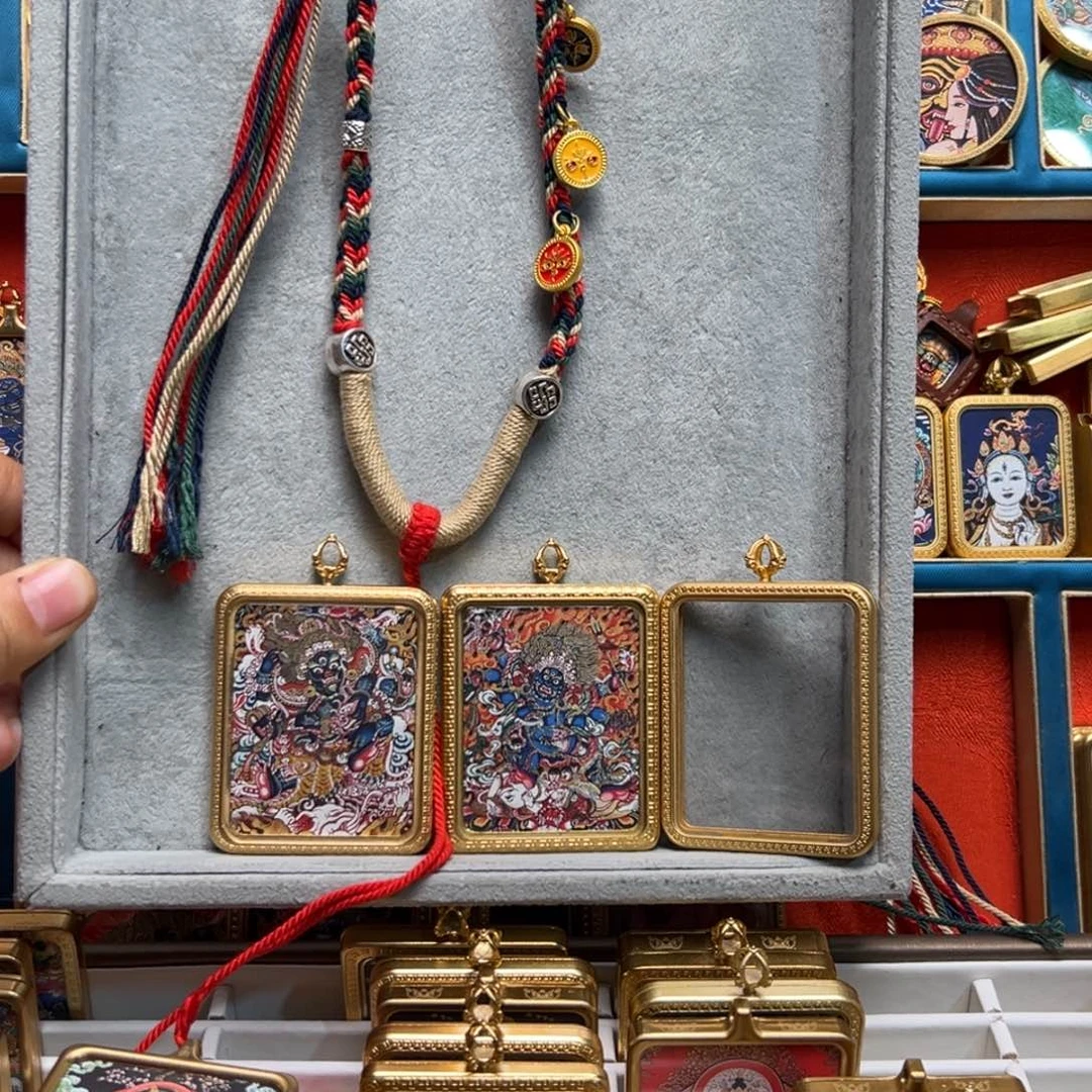 吊坠L****r双面铜壳双面铜壳