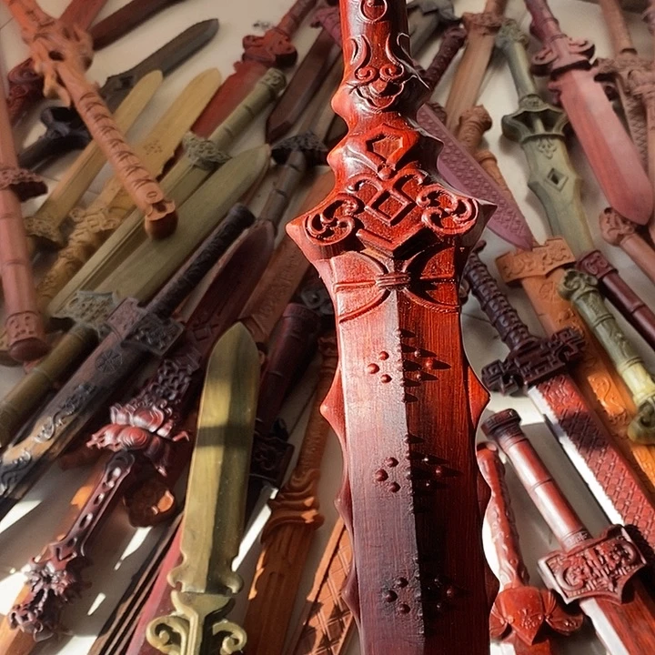 有***迹紫檀木类成套家具