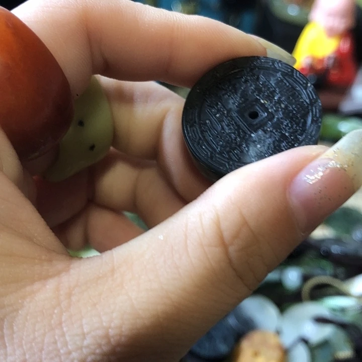 岫玉未镶嵌岫玉挂件