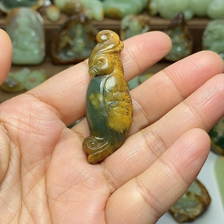 岫岩河磨玉（透闪石质玉）未镶嵌颈饰