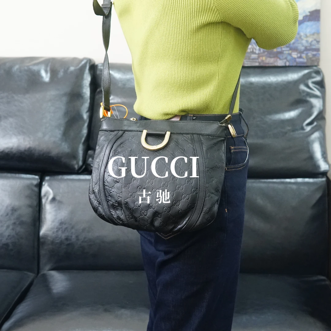 95新 GUCCI/古驰 压纹斜挎包/FYSP09320598/0598
