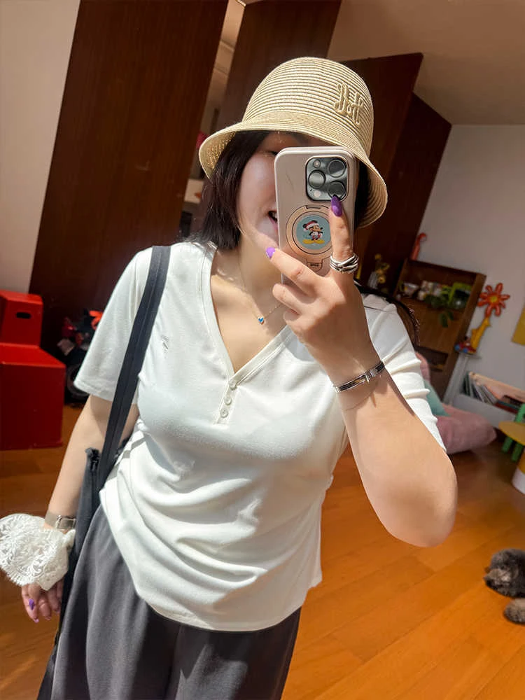 大码掐腰遮肚显瘦短袖女新款精致V领T恤合体弹力棉刺绣高品质打底