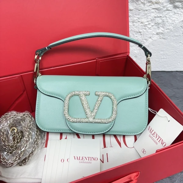 妃鱼/华伦天奴/99新/包包/市场价24800/250119XZ0028