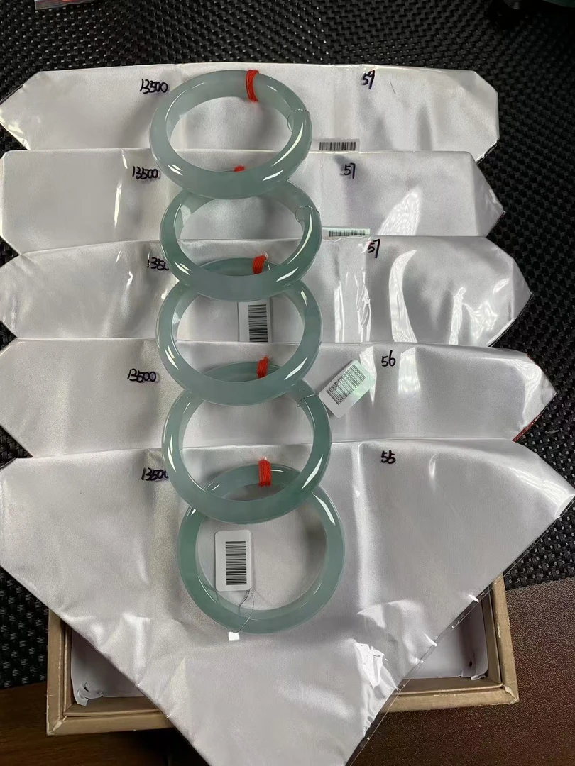 天然缅甸翡翠A货6手镯多样性发货，发一件