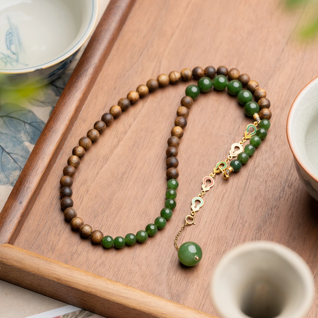 沉香莺歌绿奇楠沉香6mm和田玉碧玉锁骨链项链