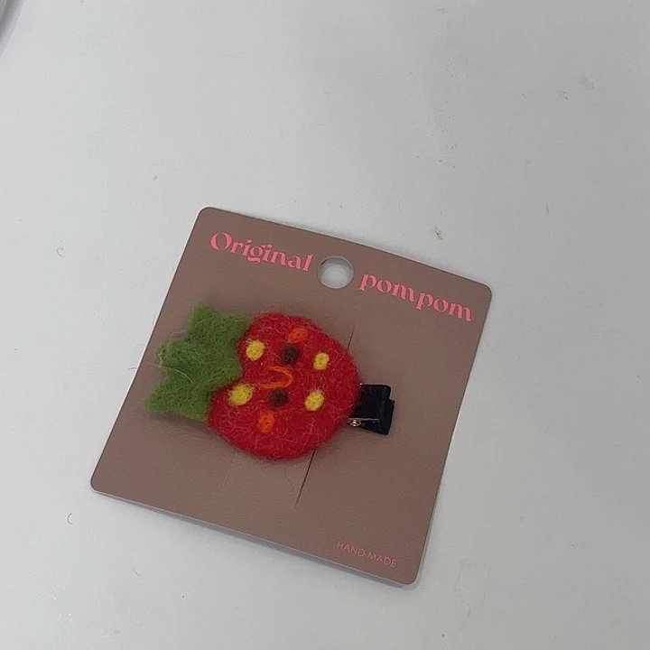 布艺铁合金草莓鸭嘴夹