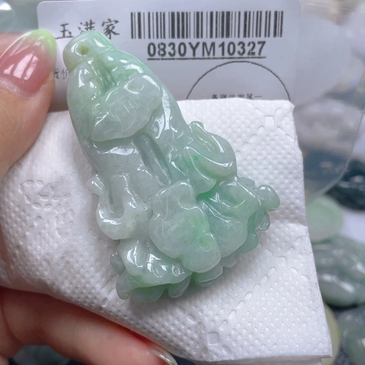 吊坠(不含链)未镶嵌翡翠
