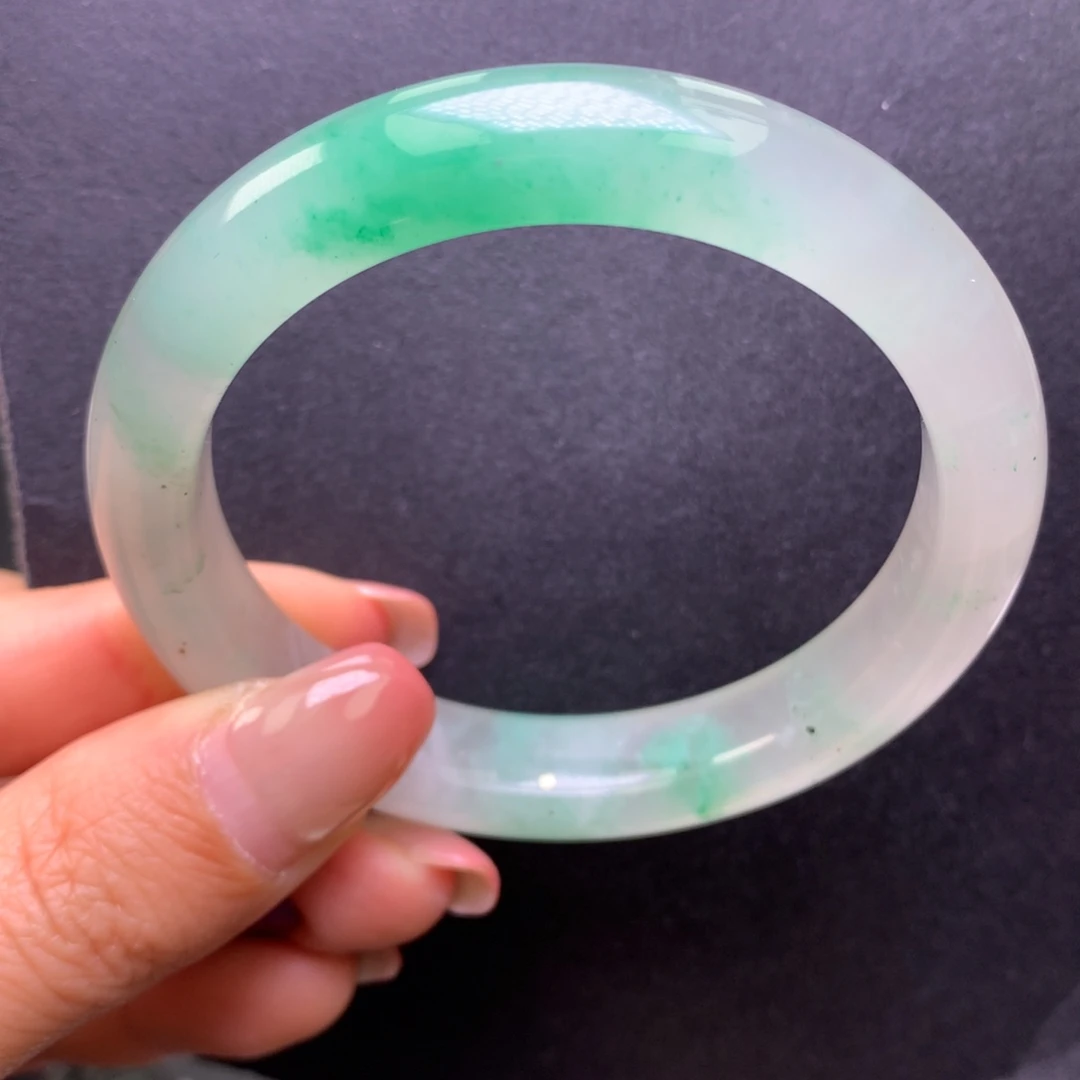 石英质玉（非洲翠）未镶嵌手镯5556一抹绿飘花