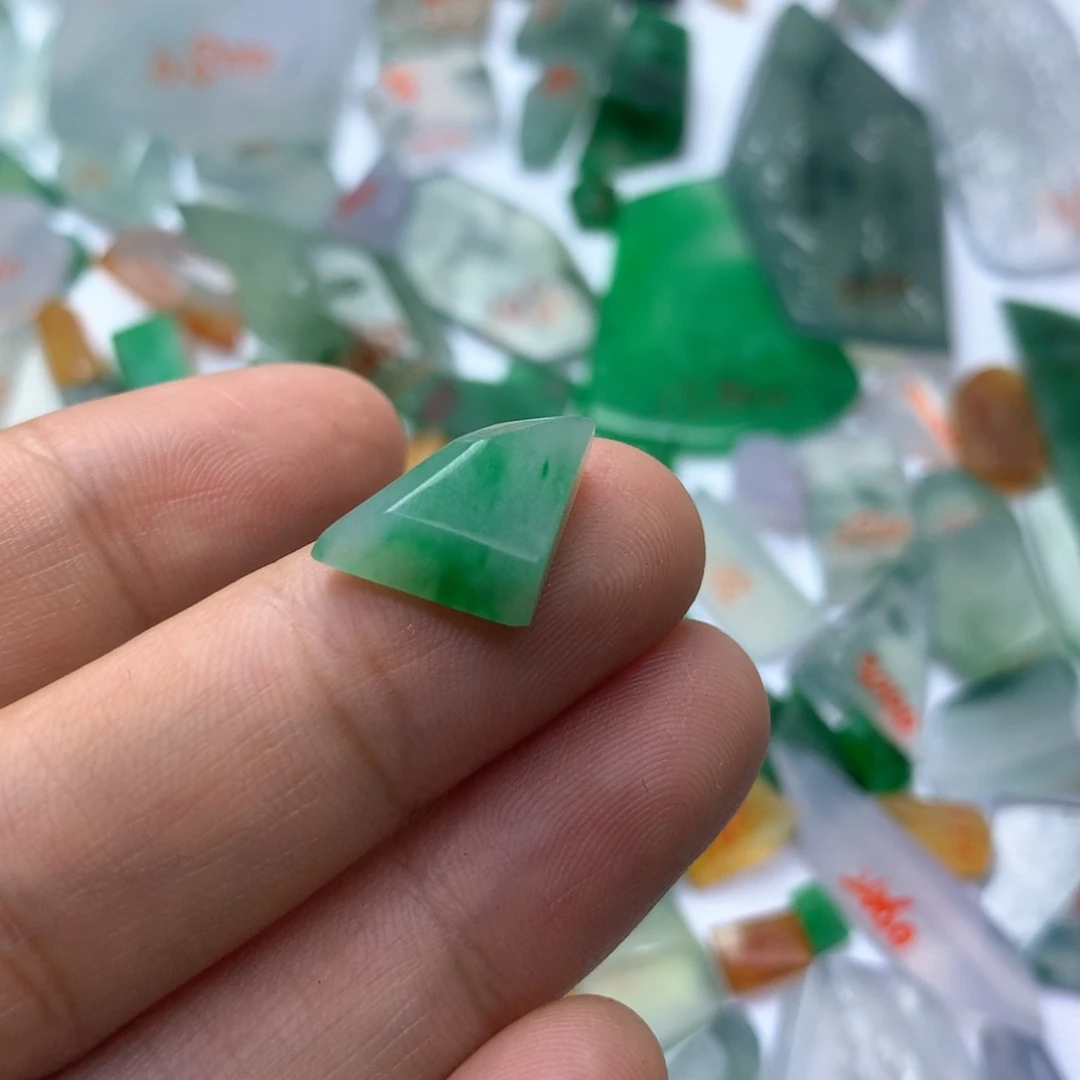 定制翡翠未镶嵌天然翡翠