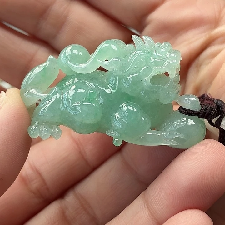 翡翠未镶嵌颈饰天然翡翠a货