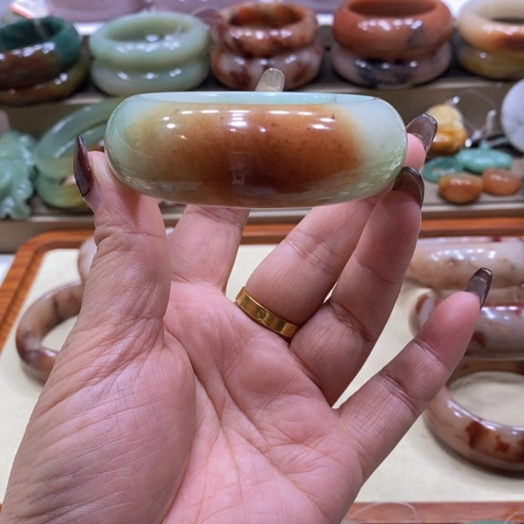 【闪购商品】未镶嵌手镯石英质玉呆***鲤