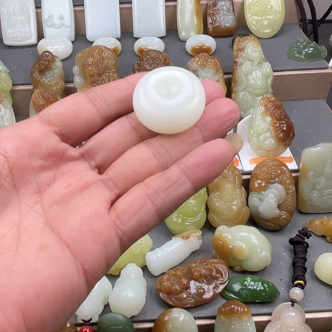海***饭颈饰未镶嵌和田玉