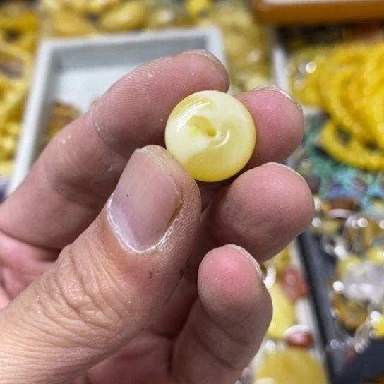 裸石蜜蜡未镶嵌吊坠