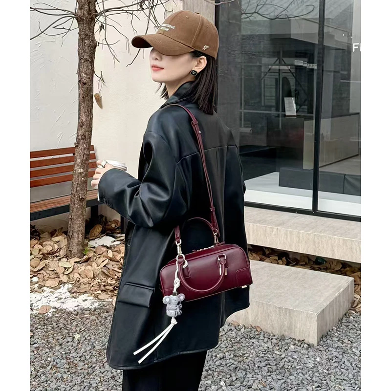 质感真皮包包女2025新款单肩斜挎包迷你复古手提保龄球包小众设计